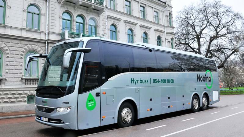 Buss på en bro